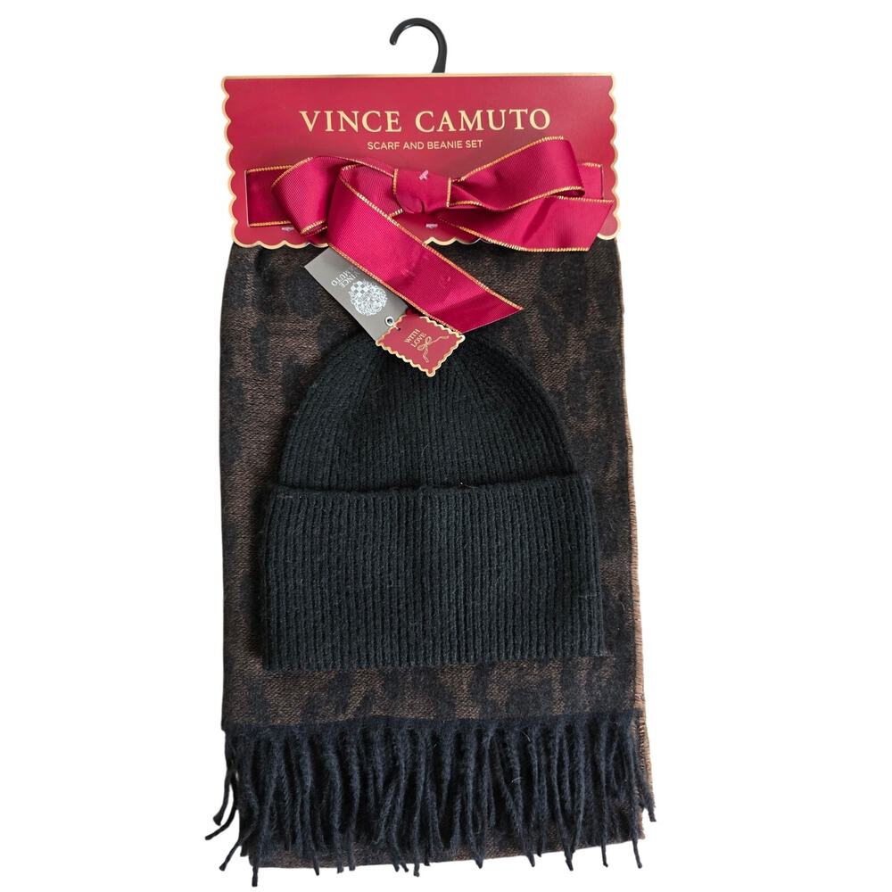 Vince Camuto 2pc Set Beanie & Scarf Set Black & Leopard print
